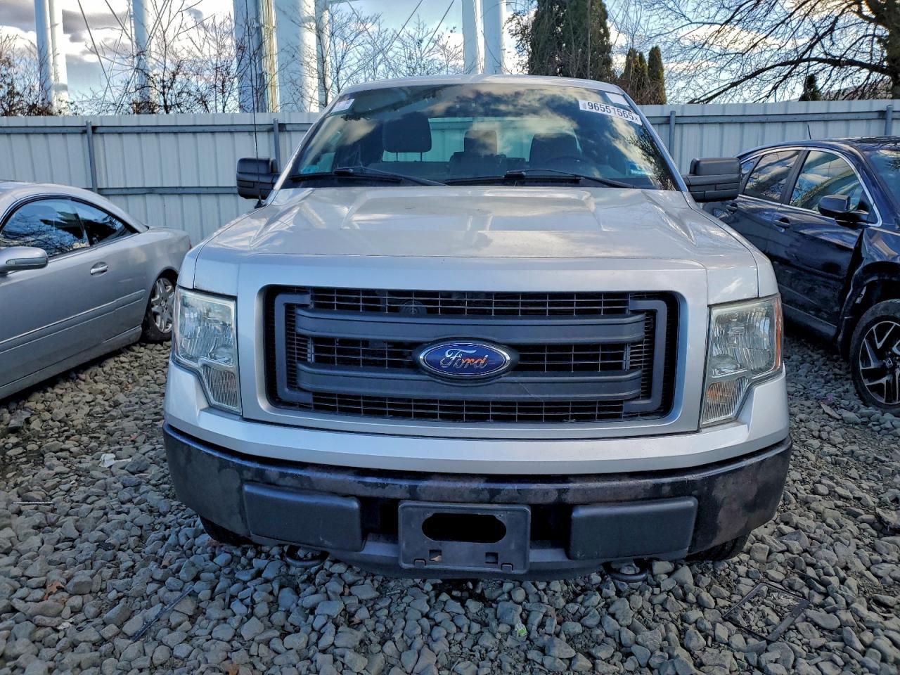 2014 Ford F150 Super Cab - Image 5