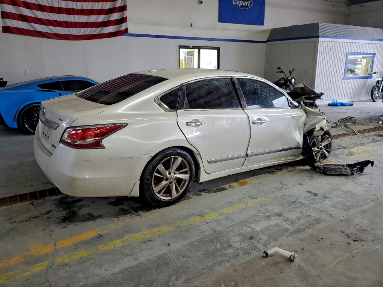 2014 Nissan Altima 2.5 - Image 3