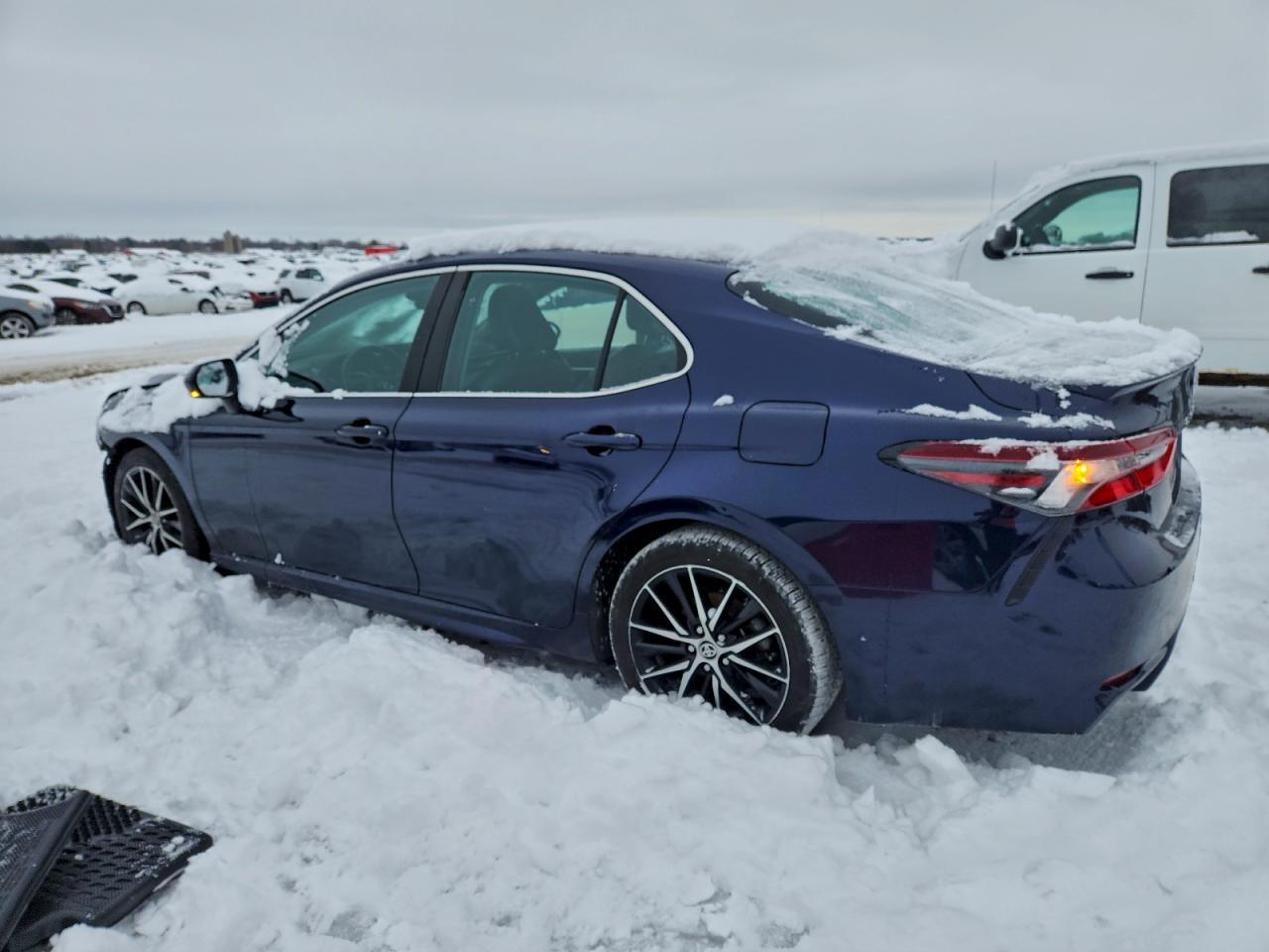 2021 Toyota Camry Se - Image 2