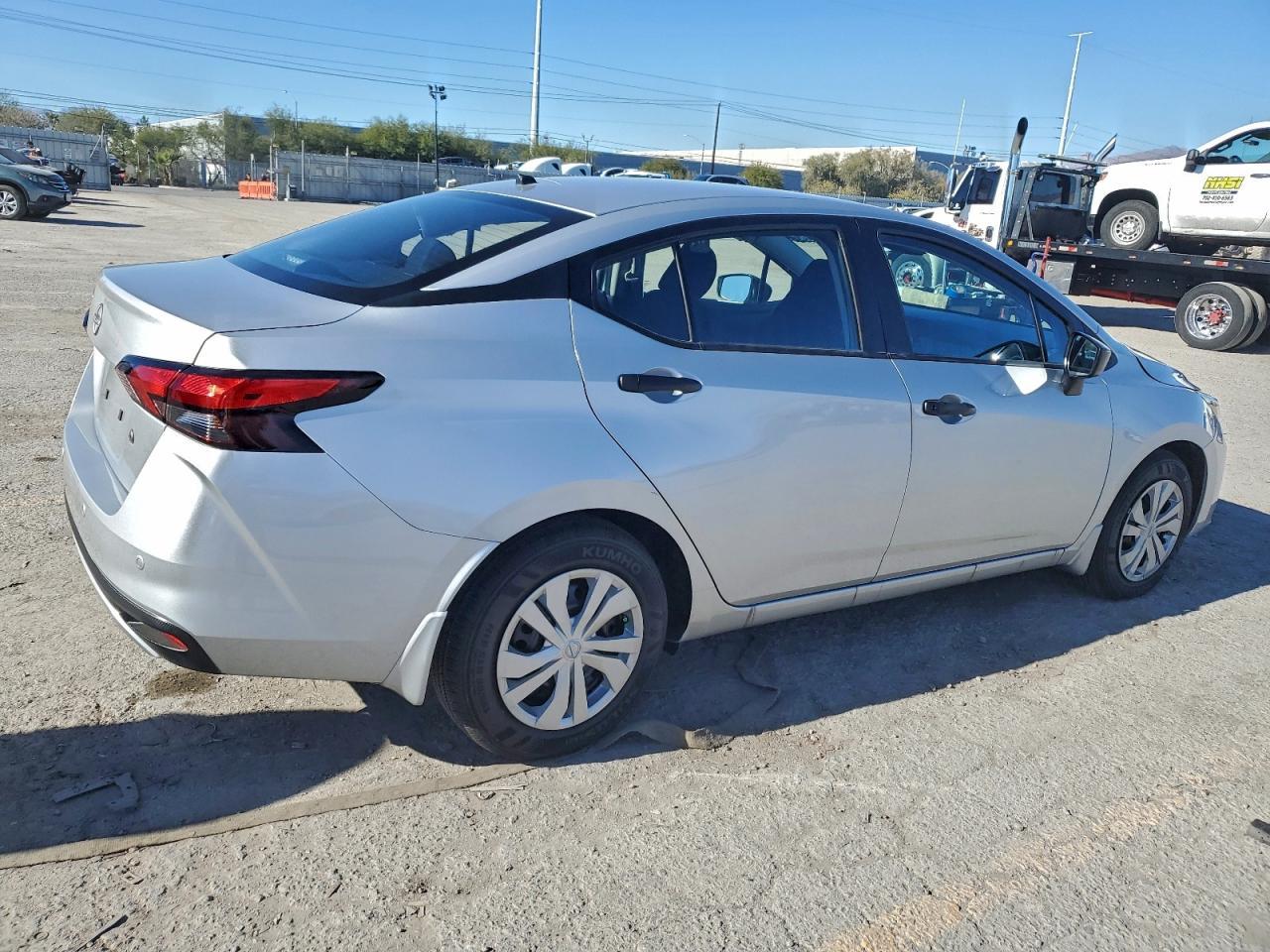 2025 Nissan Versa S - Фото 3