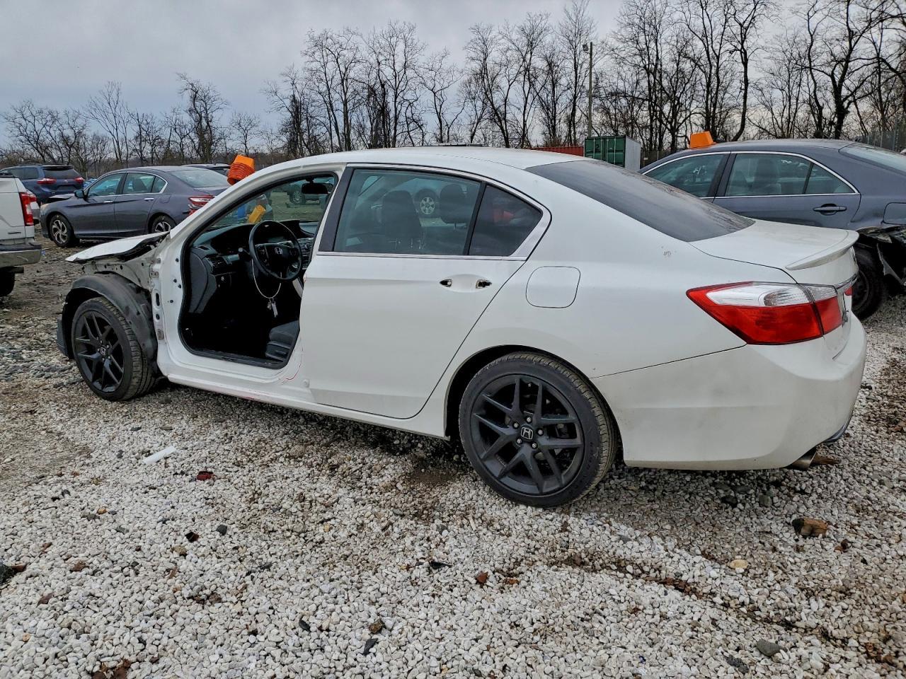 2015 Honda Accord Sport - Фото 2