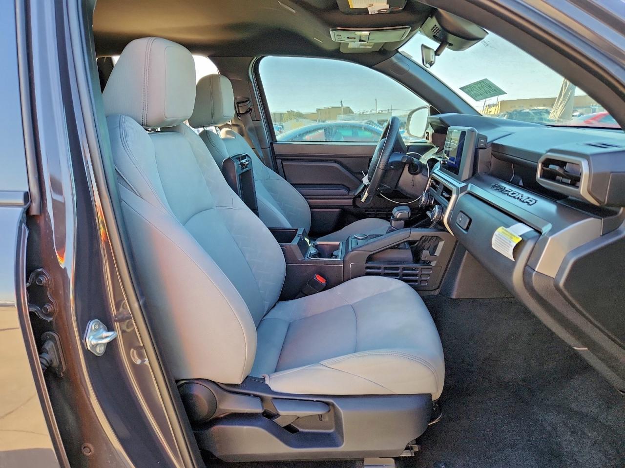 2024 Toyota Tacoma Double Cab - Image 7