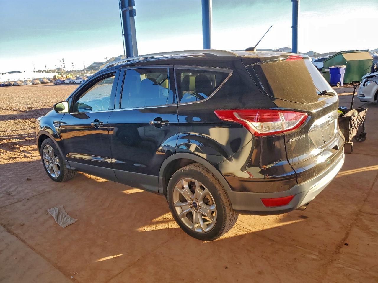 2016 Ford Escape Titanium - Фото 2