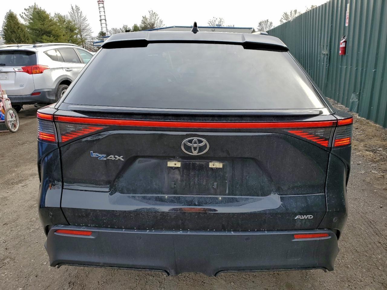 2023 Toyota Bz4X Xle - Image 6