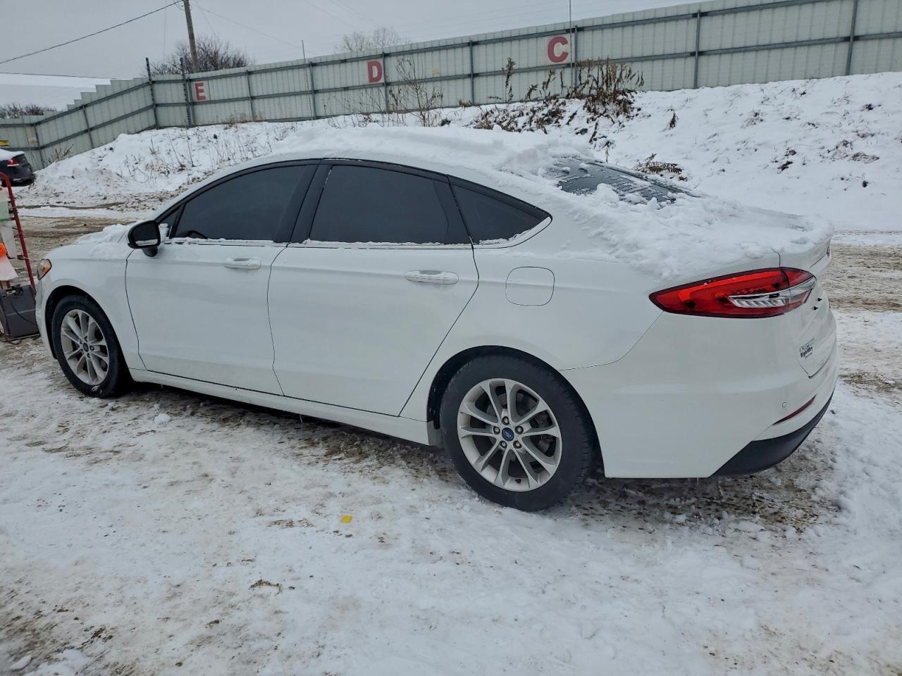 2019 Ford Fusion Se - Фото 2
