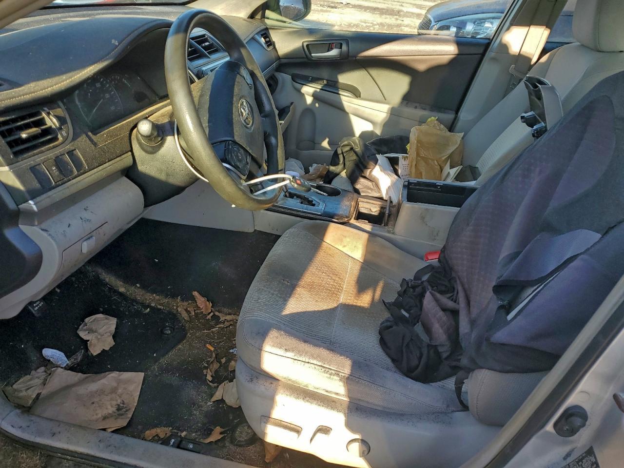 2014 Toyota Camry L - Image 7