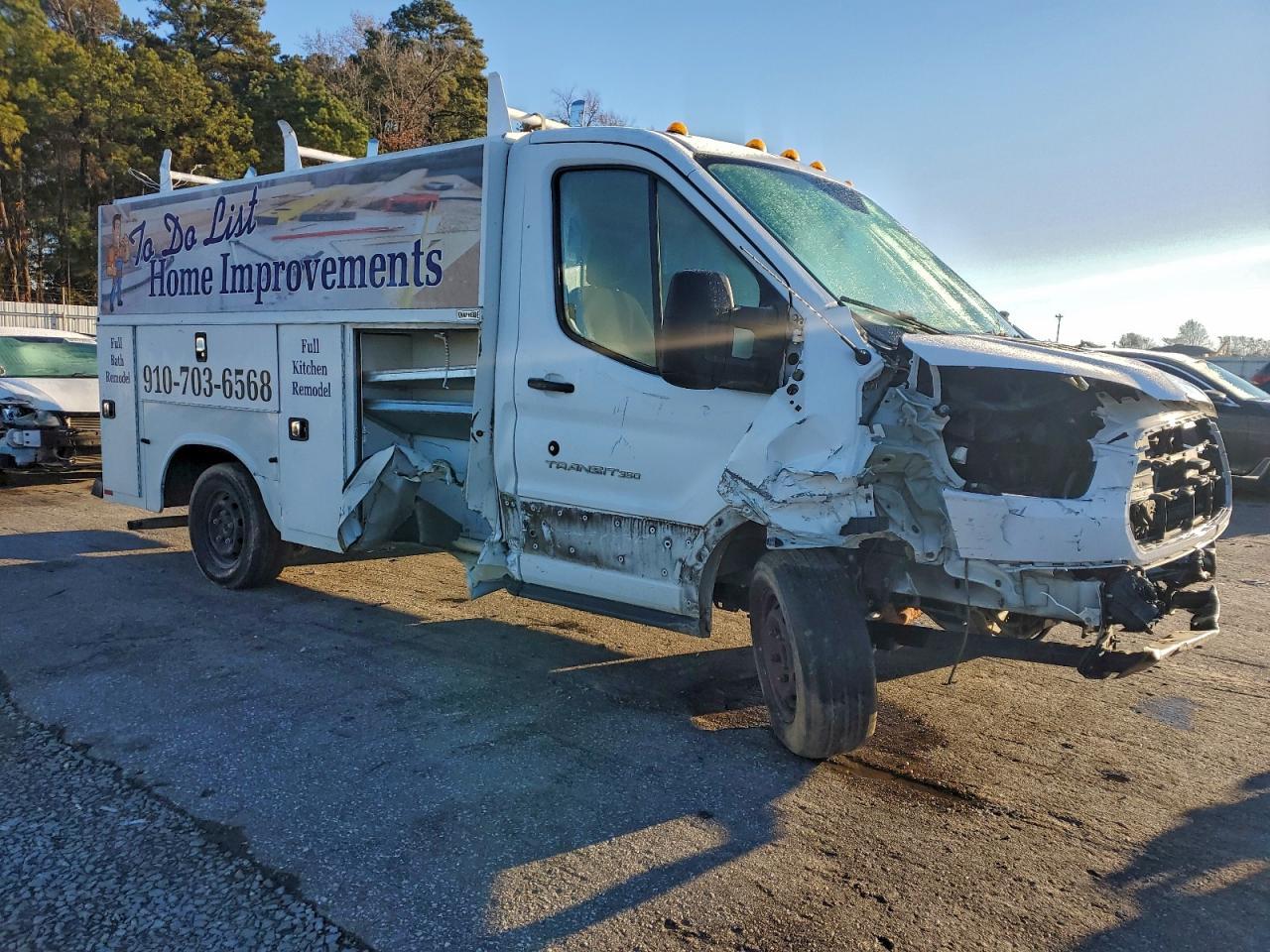 2017 Ford Transit Utility / Service Truck - Фото 4