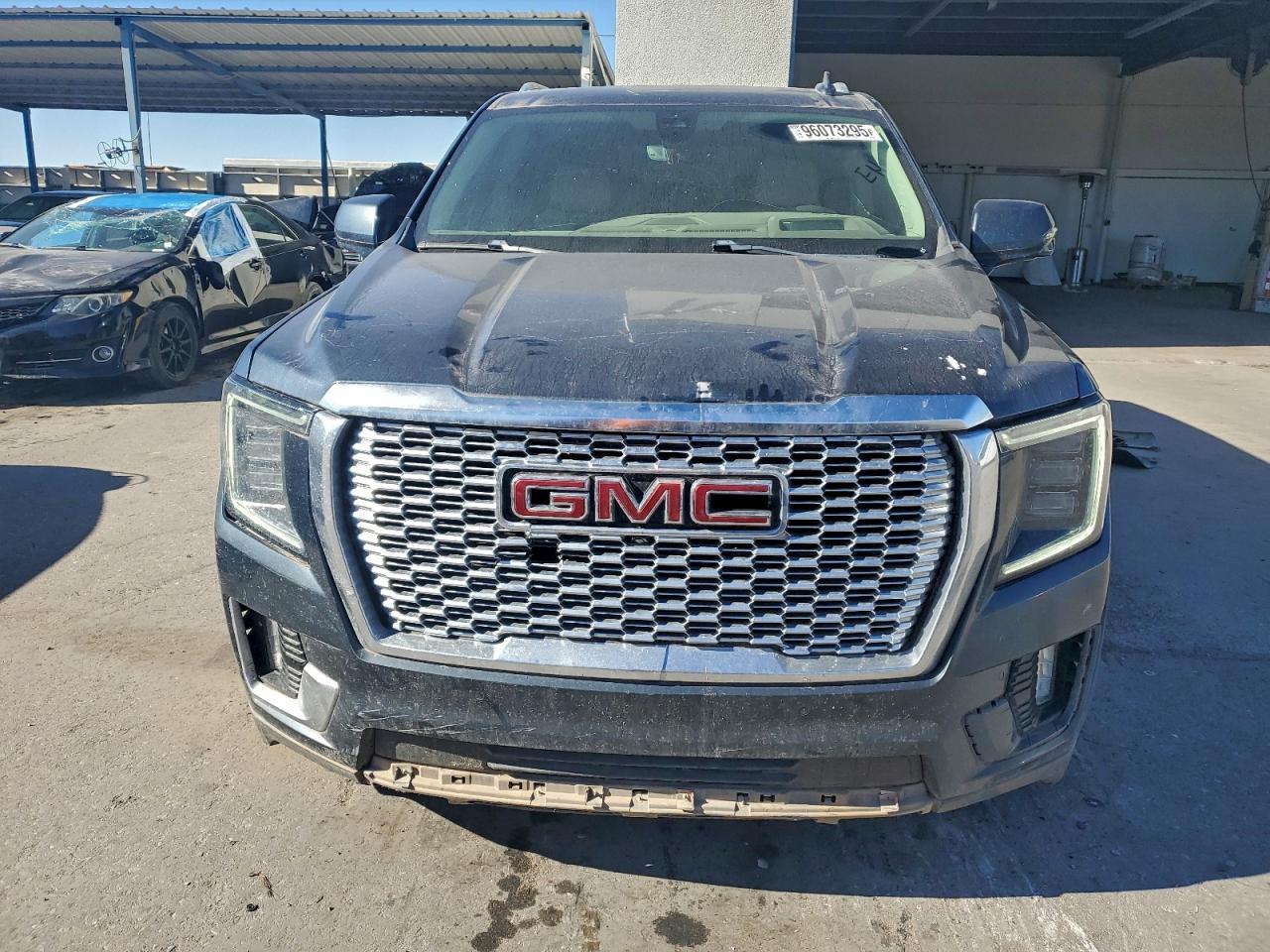 2021 GMC Yukon Denali - Фото 5