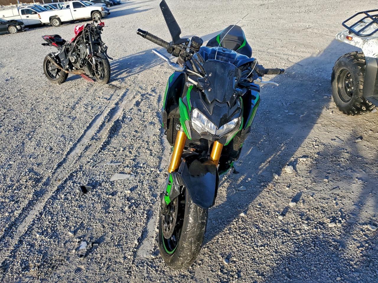 2024 Kawasaki Zr900 M - Фото 2