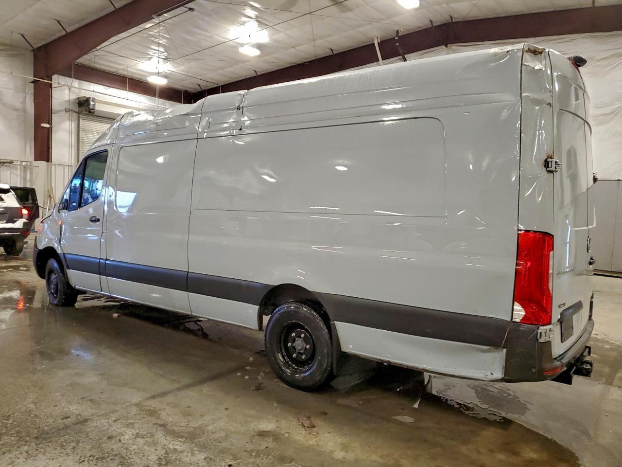 2024 Mercedes Benz Sprinter 3500 Delivery Van - Фото 2