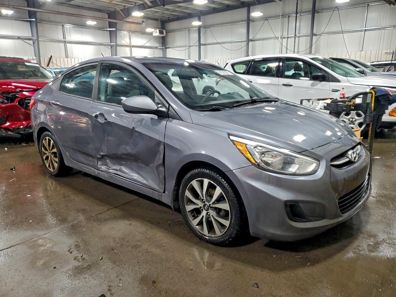 2017 Hyundai Accent Se - Фото 4