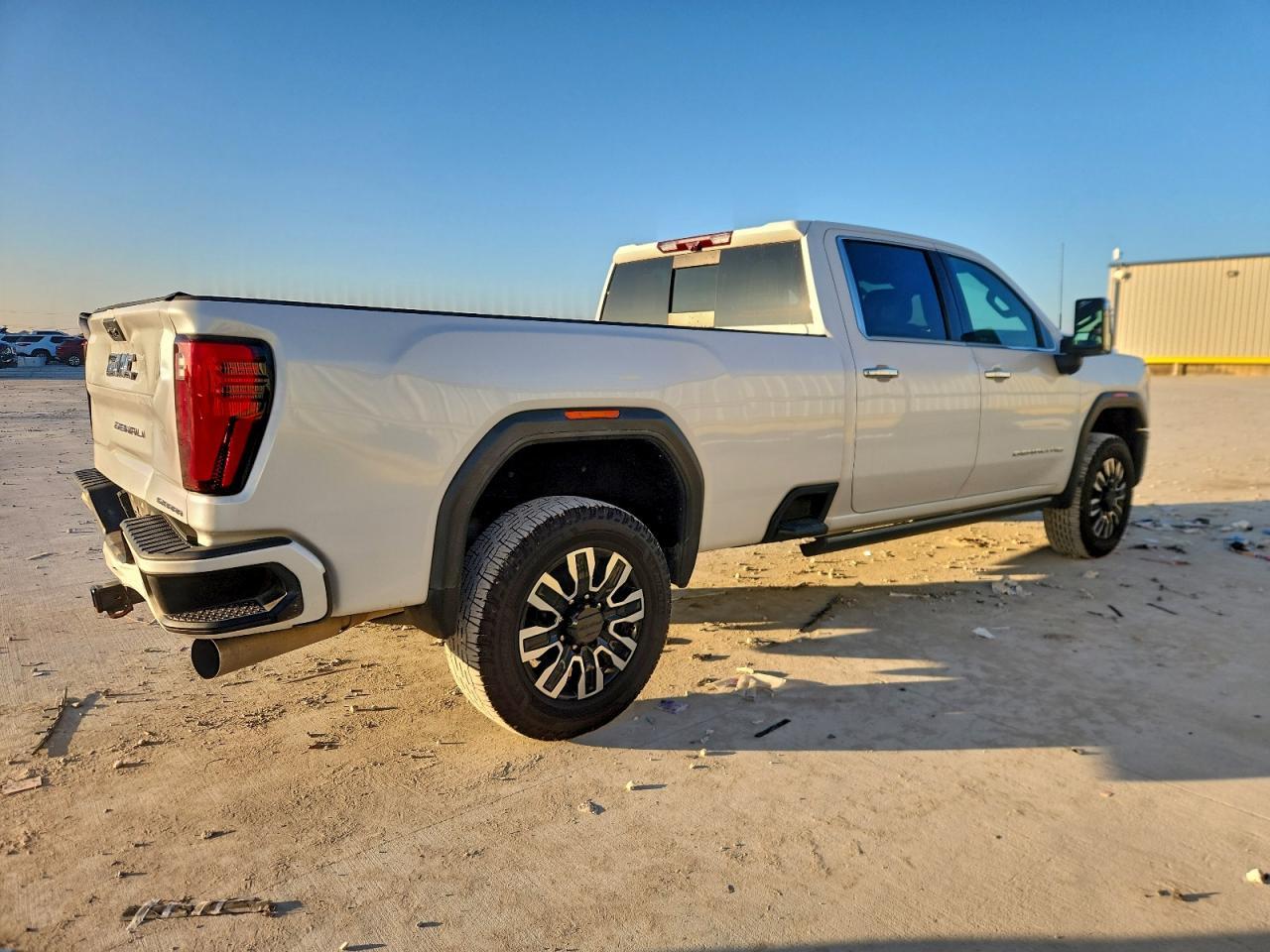 2024 GMC Sierra K3500 Denali Ultimate - Фото 3