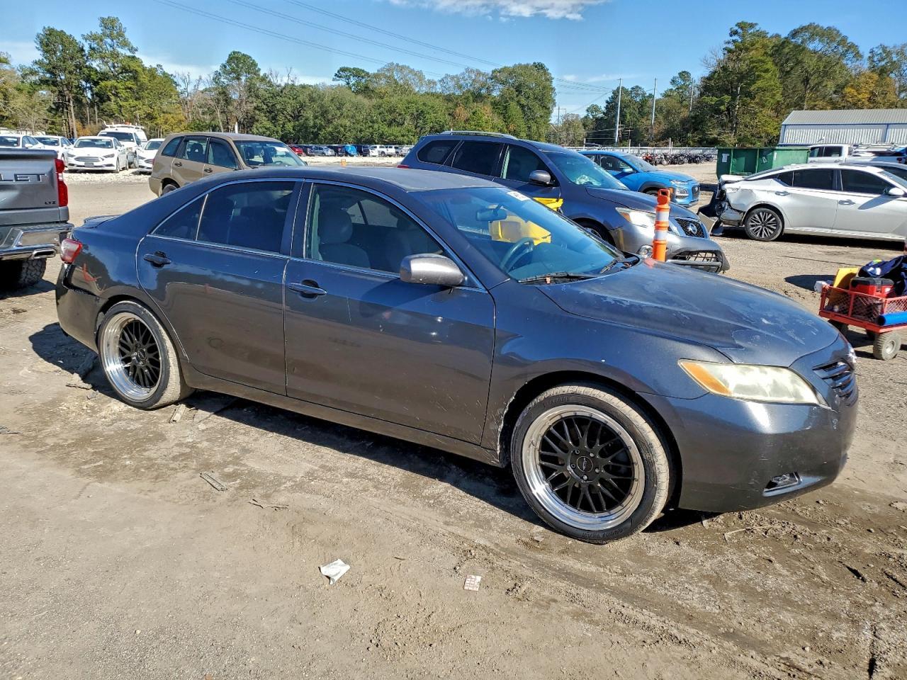 2008 Toyota Camry Le - Image 4