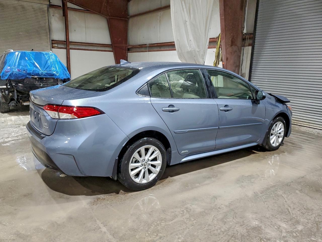 2025 Toyota Corolla Hybrid Le - Фото 3