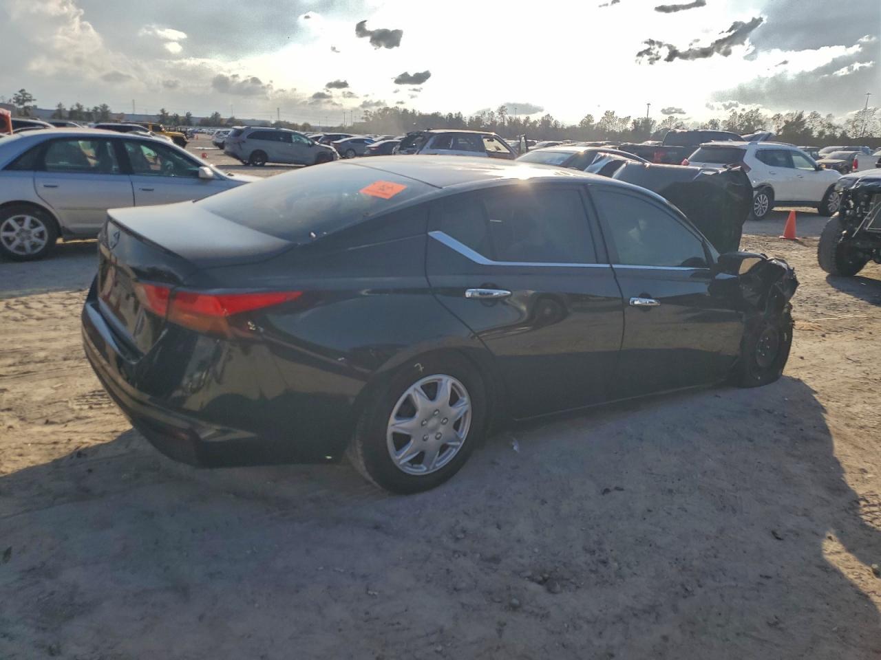 2024 Nissan Altima S - Image 3