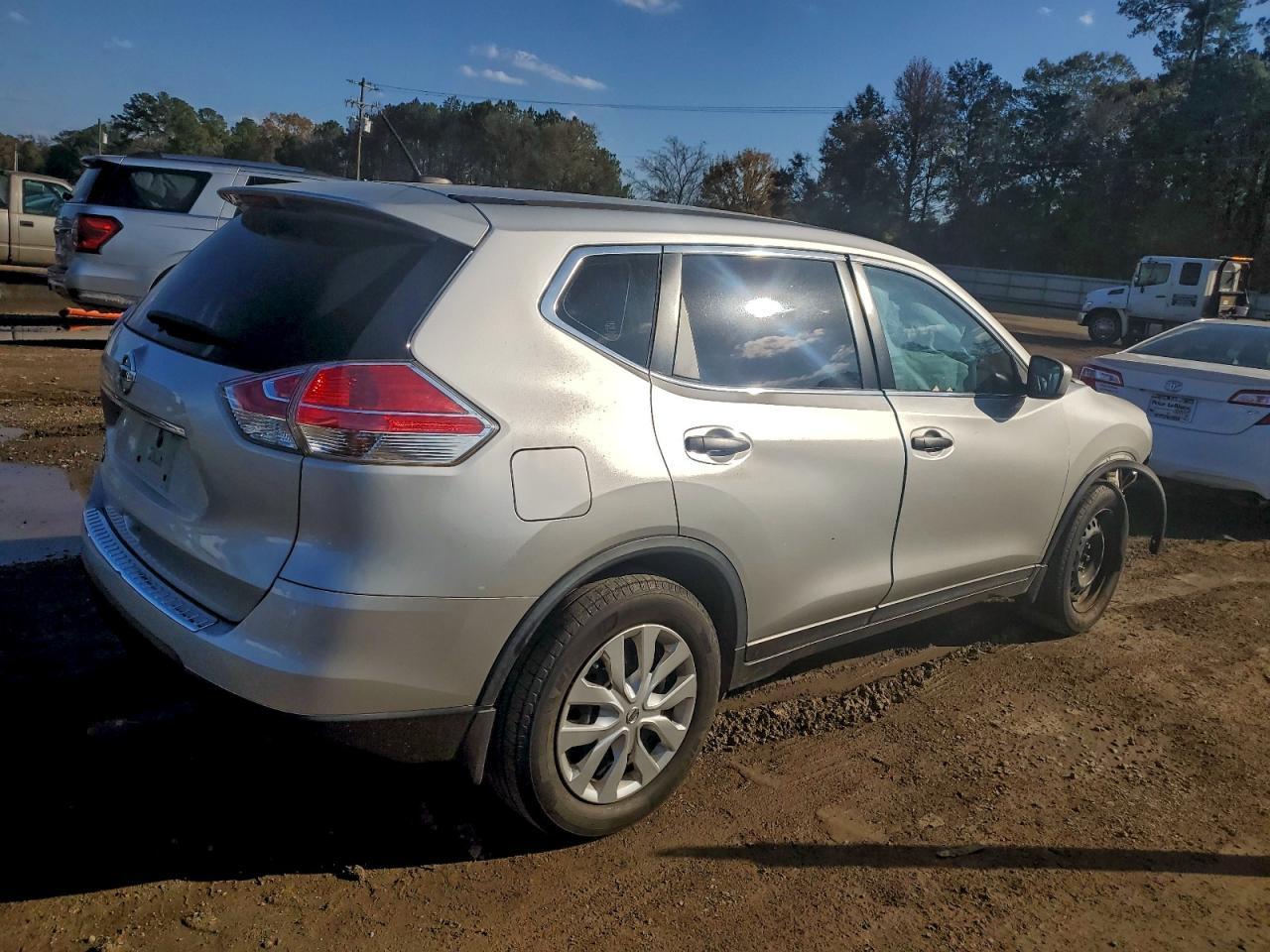 2016 Nissan Rogue S - Фото 3