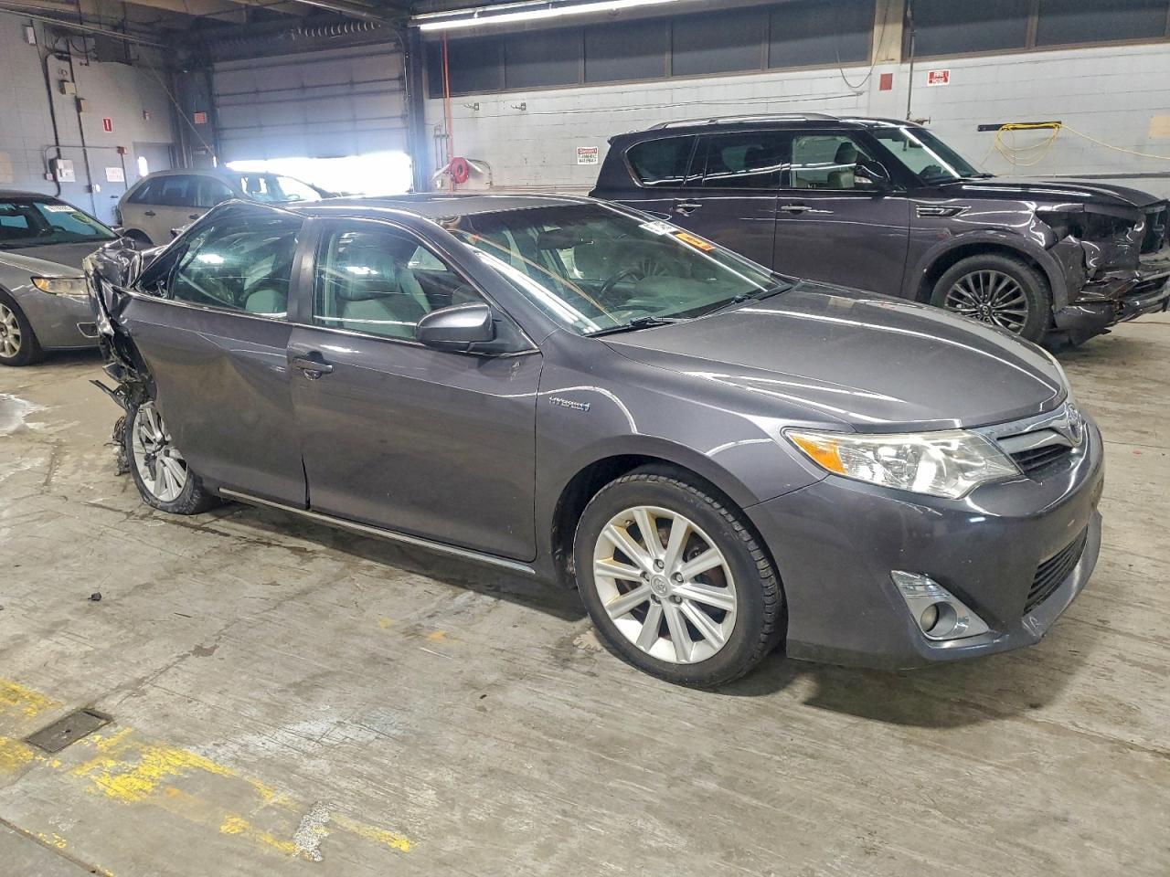2014 Toyota Camry Hybrid - Фото 4