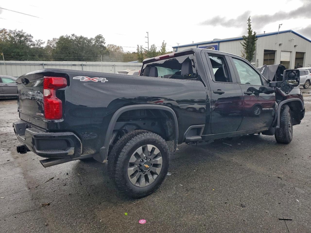 2026 Chevrolet Silverado K2500 Custom - Фото 3