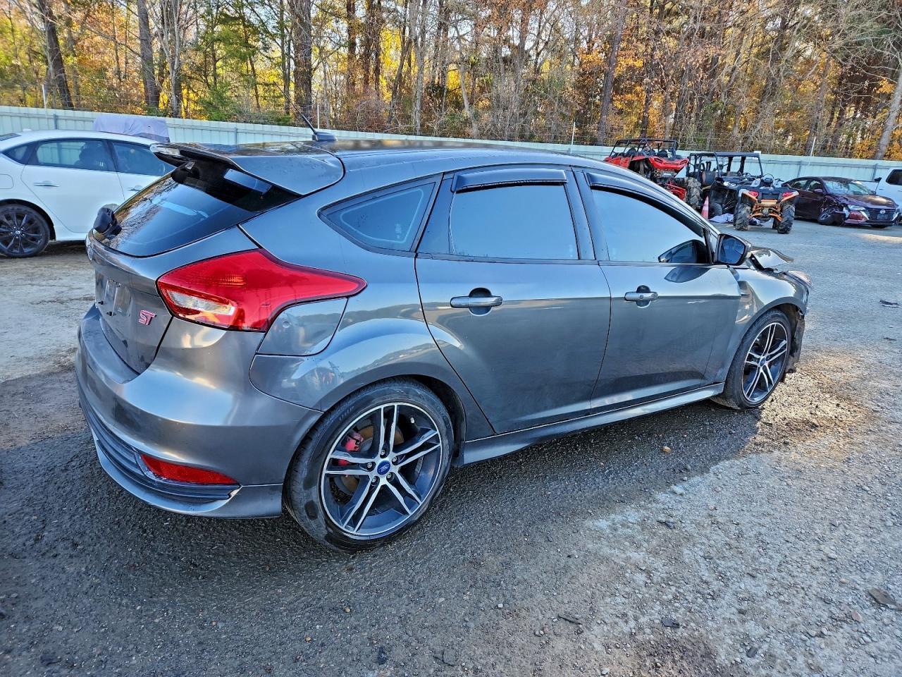 2018 Ford Focus St - Image 3