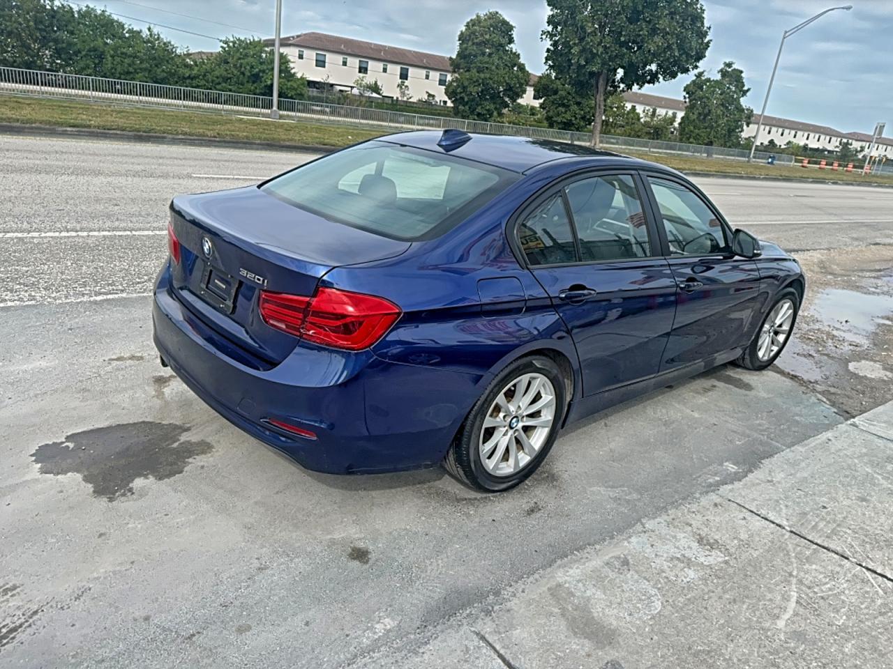 2018 BMW 320 I - Фото 4