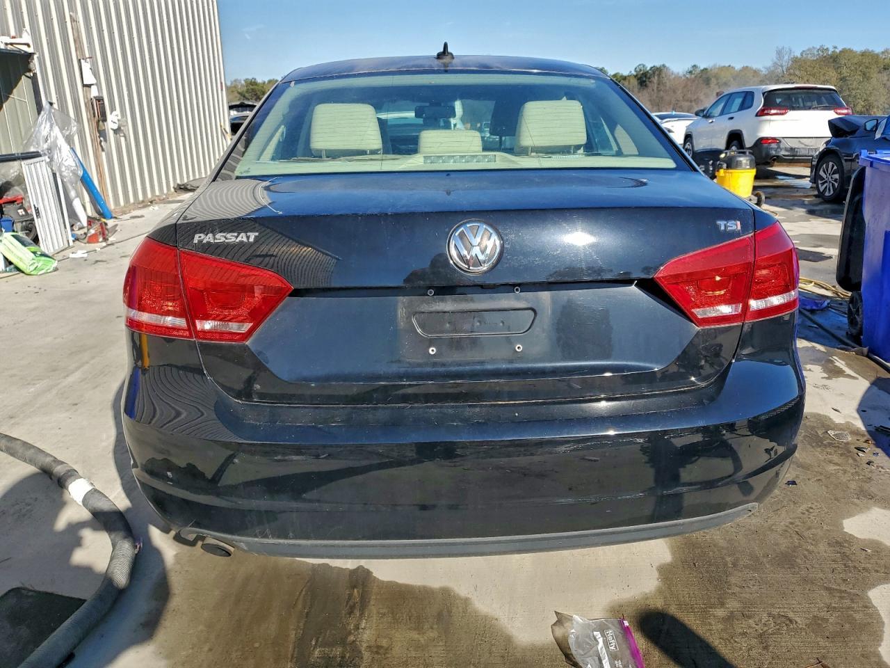 2015 Volkswagen Passat S - Фото 6