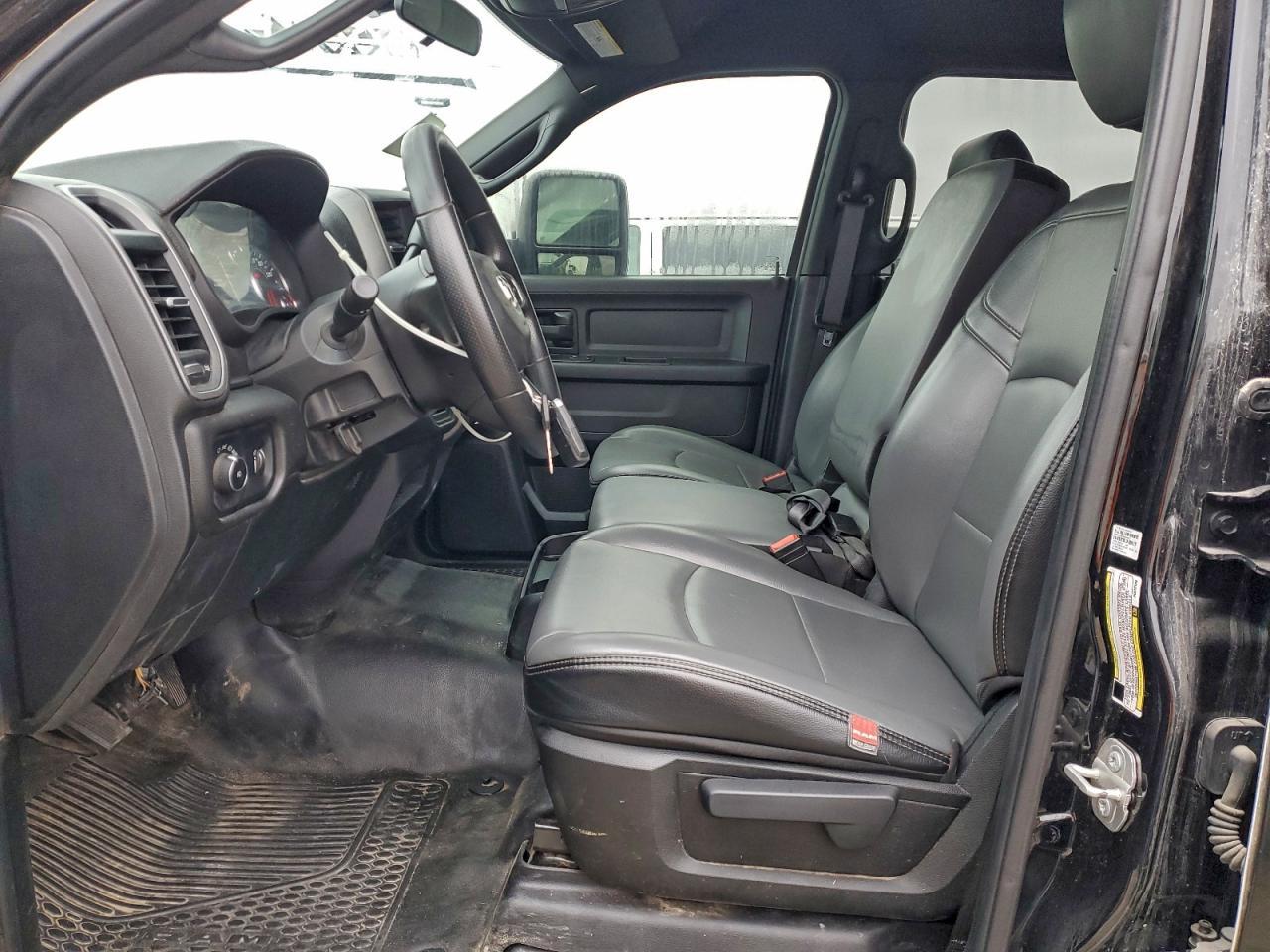 2023 Ram 5500 - Image 7