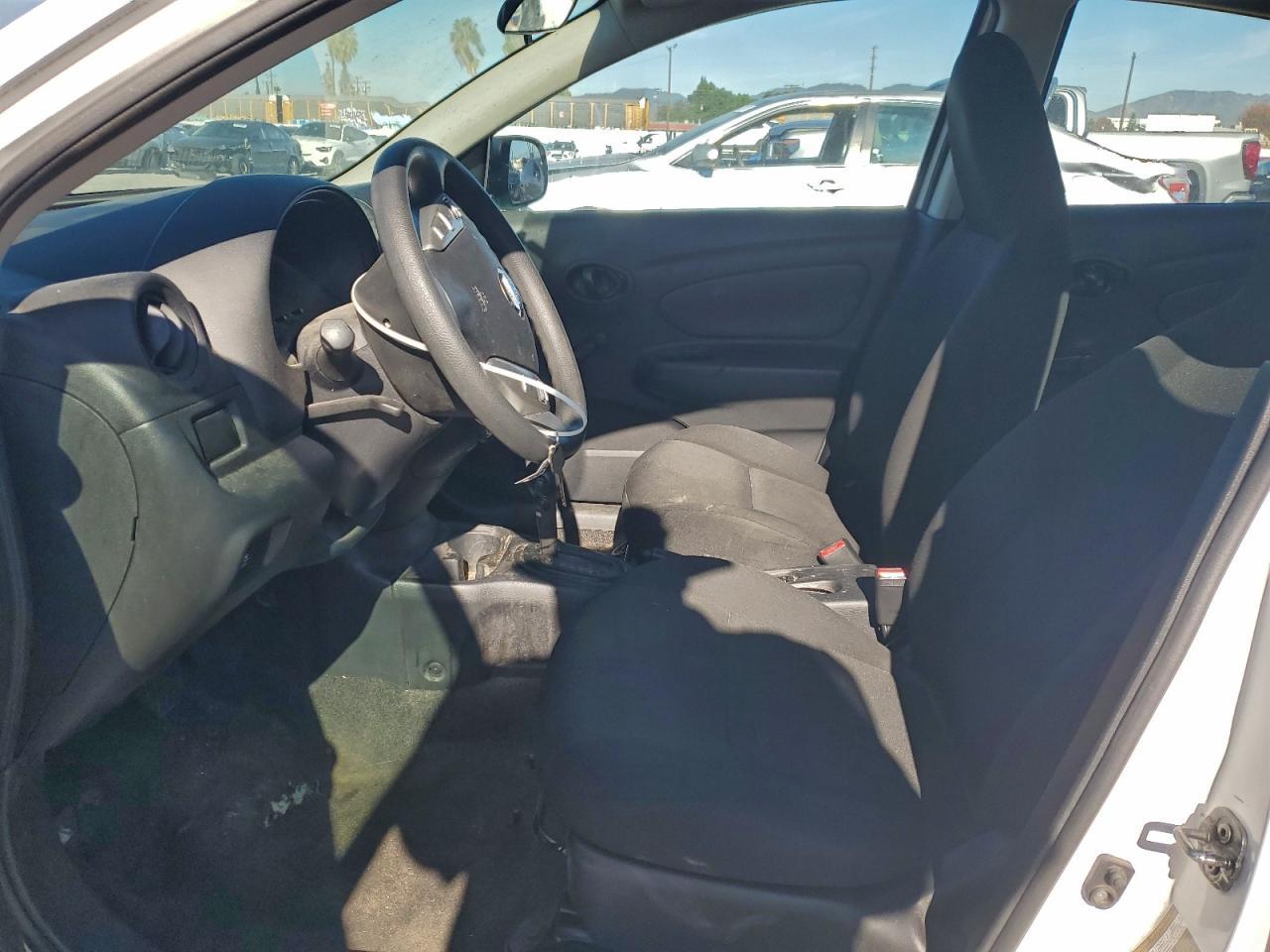 2015 Niss Versa S - Image 7