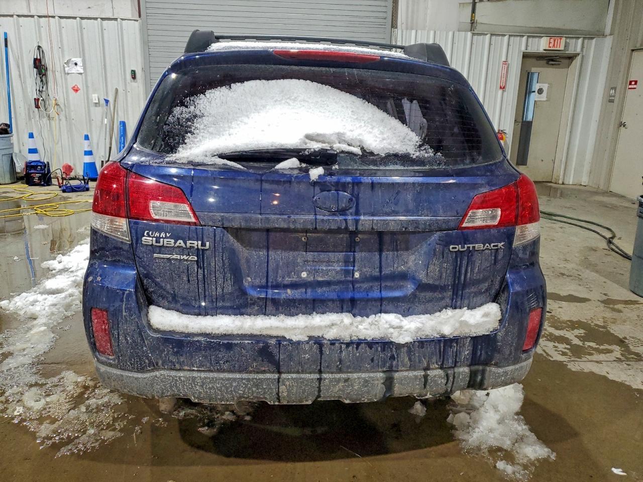 2011 Subaru Outback 2.5I - Image 6