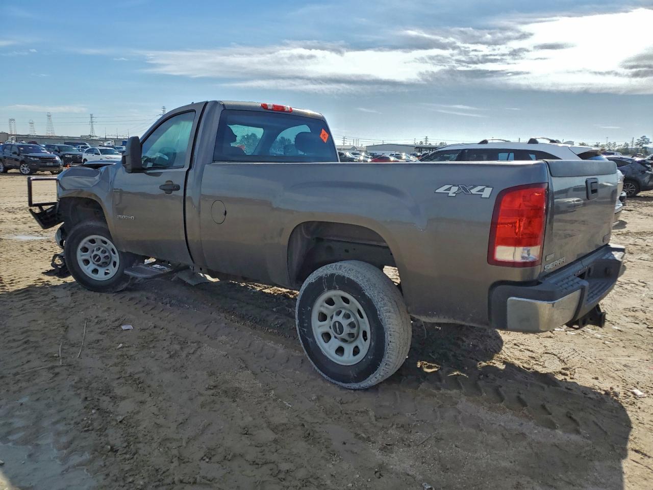 2012 GMC Sierra K2500 Heavy Duty - Фото 2