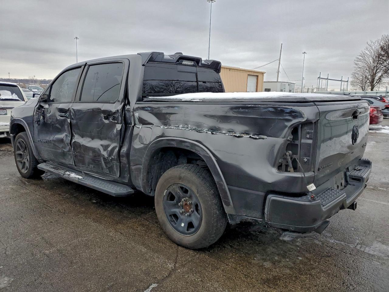 2021 Ram 1500 Laramie - Фото 2