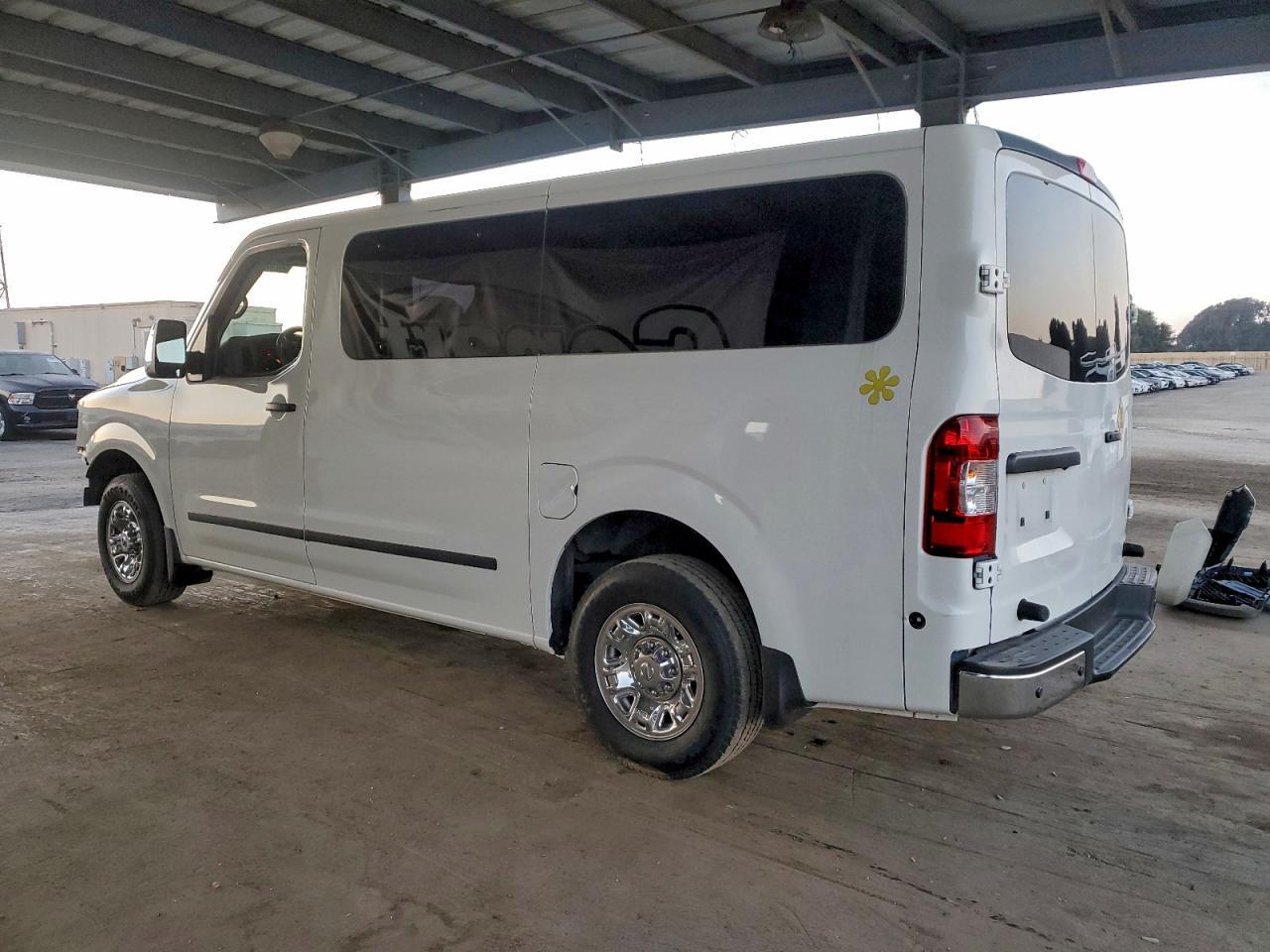 2021 Nissan Nv 3500 - Фото 2