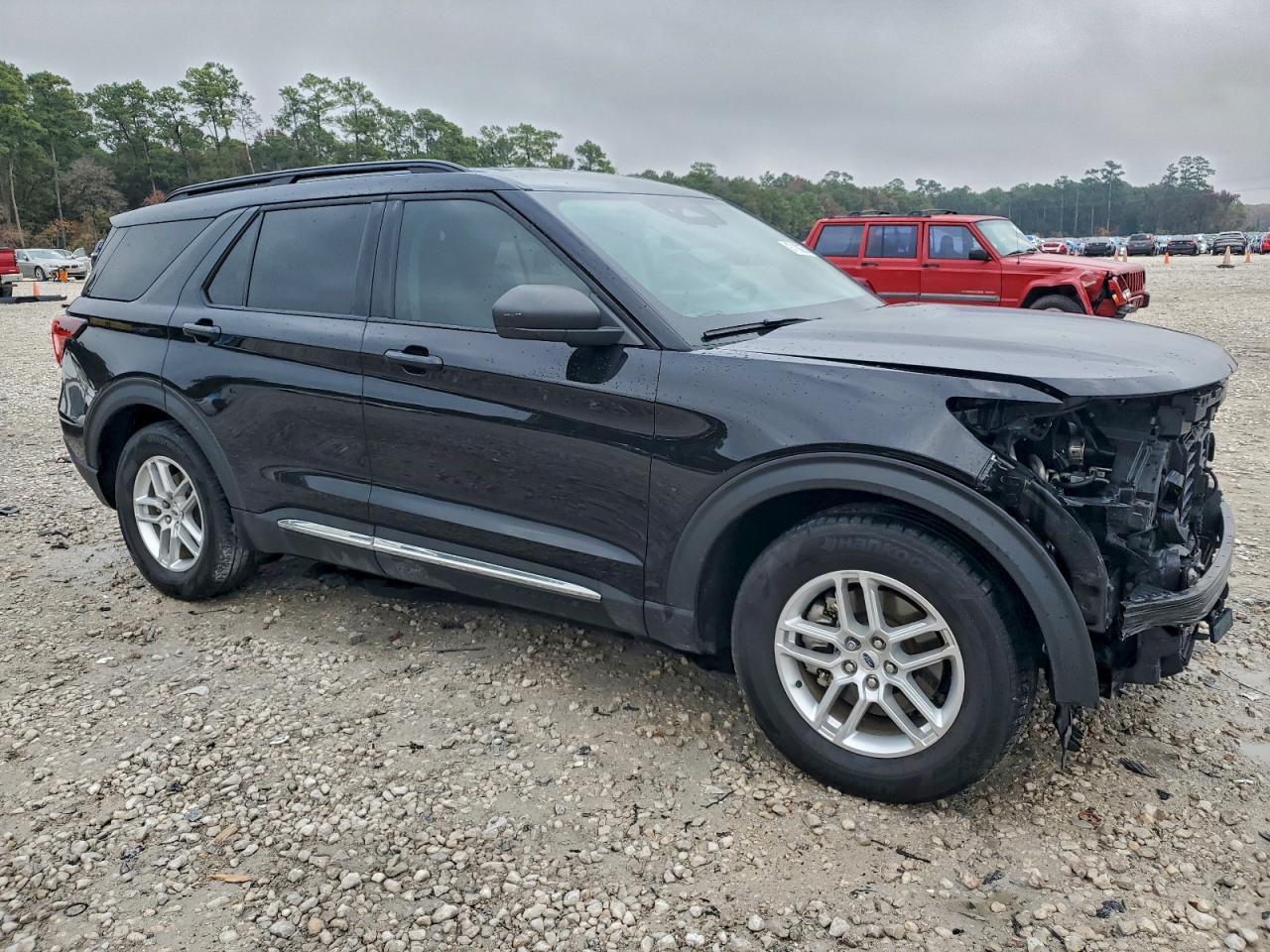 2025 Ford Explorer Active - Фото 4