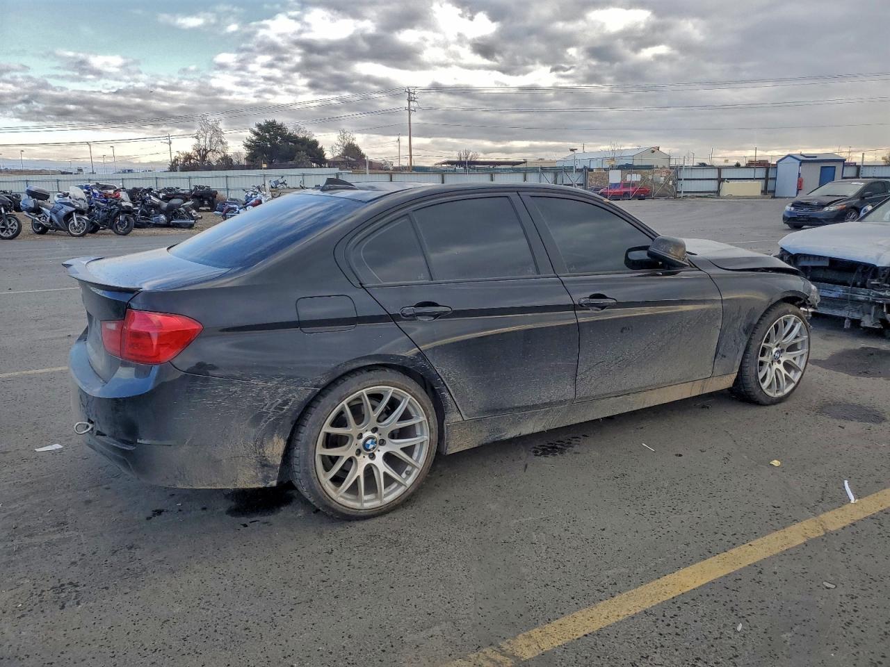 2014 BMW 320 I xDrive - Фото 3