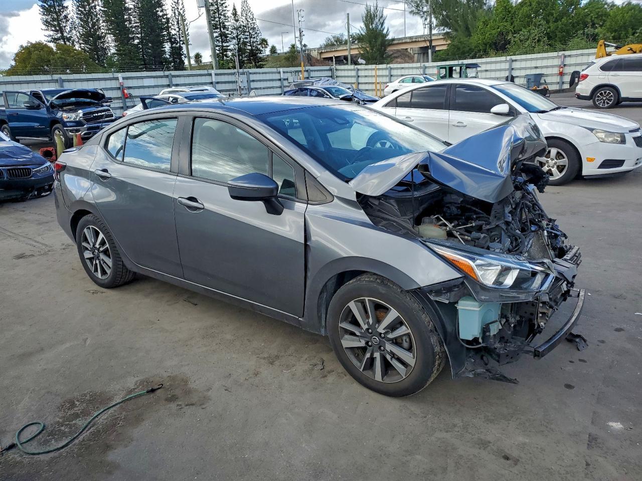 2021 Nissan Versa Sv - Image 7
