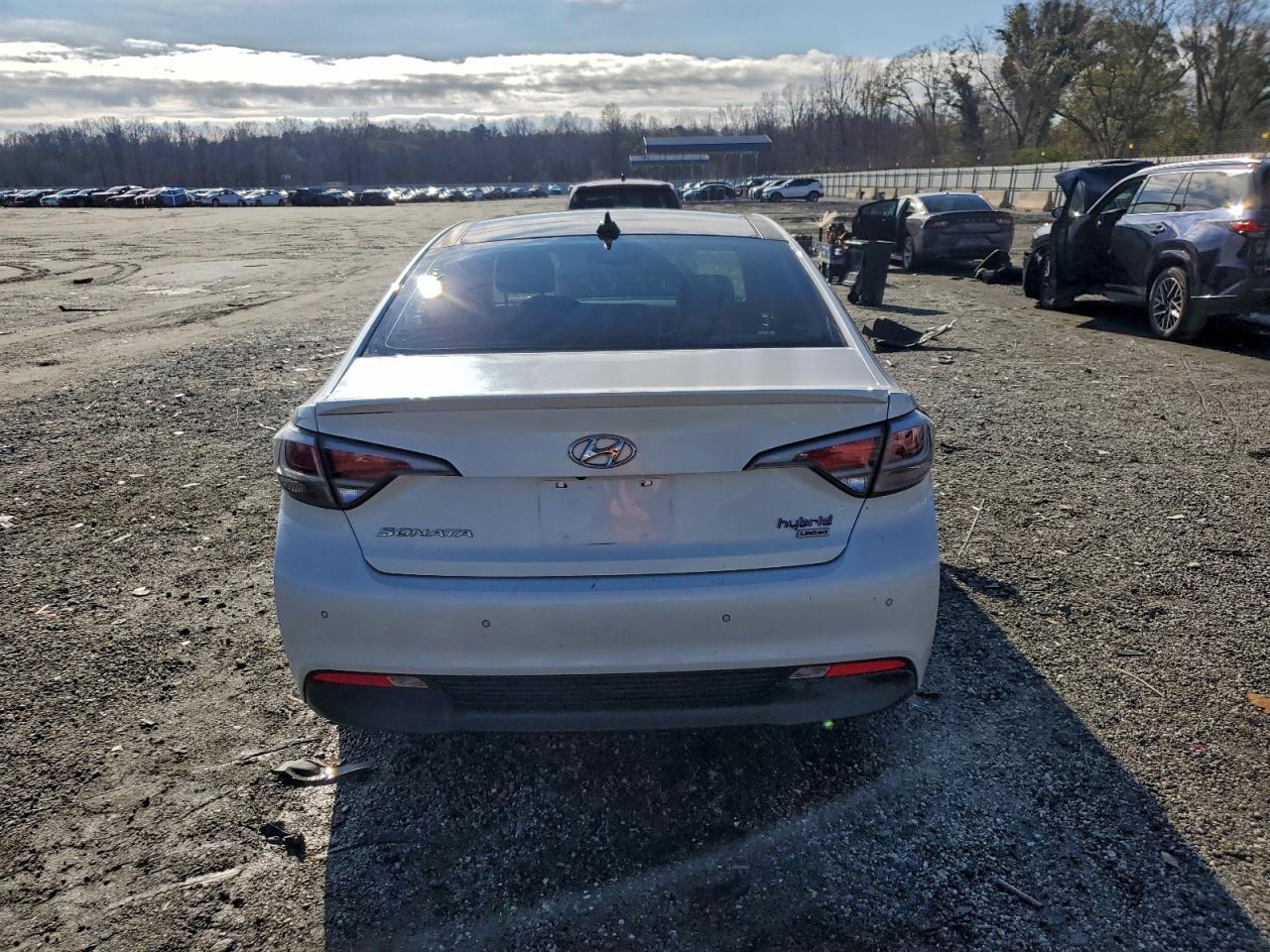 2017 Hyundai Sonata Hybrid - Фото 6