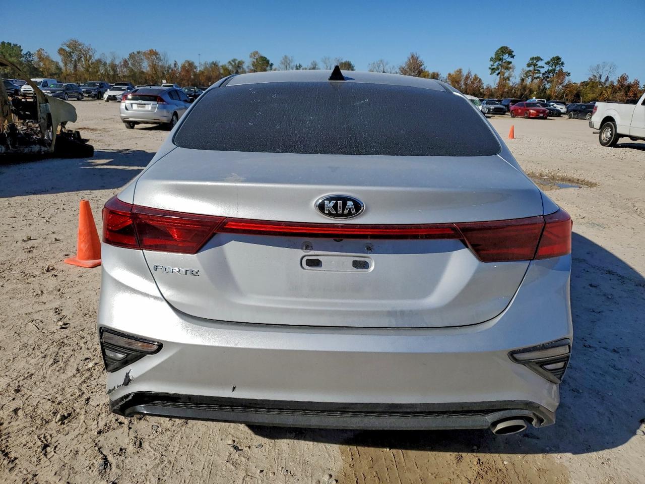 2021 Kia Forte Fe - Фото 6