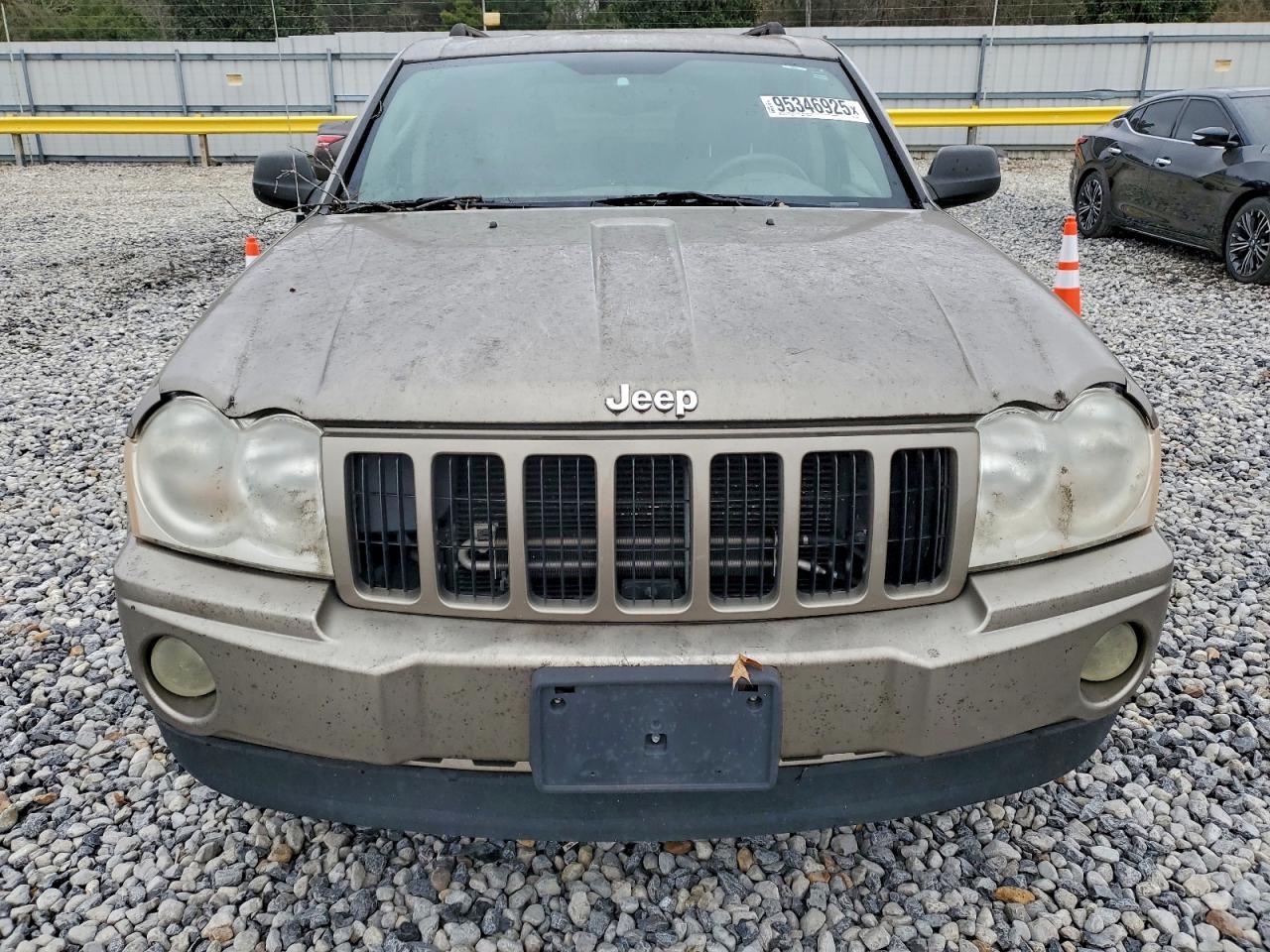 2005 Jeep Grand Cherokee Laredo - Image 5
