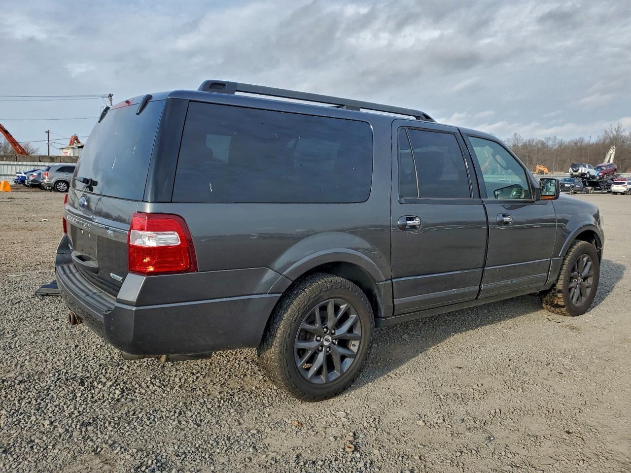 2017 Ford Expedition El Limited - Image 3
