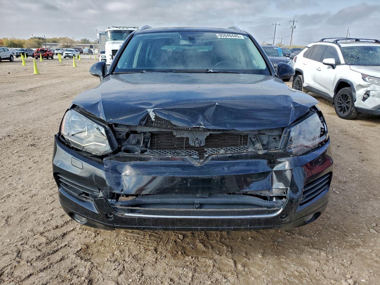 2013 Volkswagen Touareg V6 - Фото 5