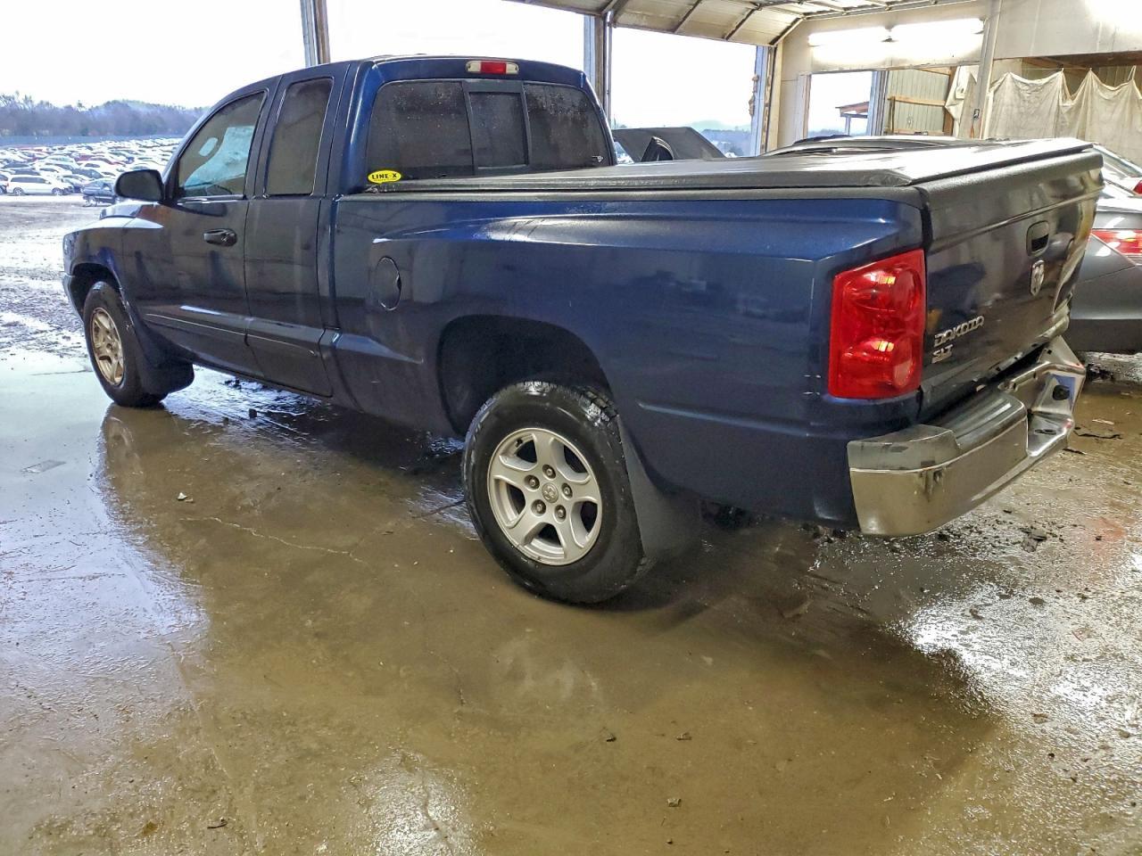 2005 Dodge Dakota Slt - Фото 2