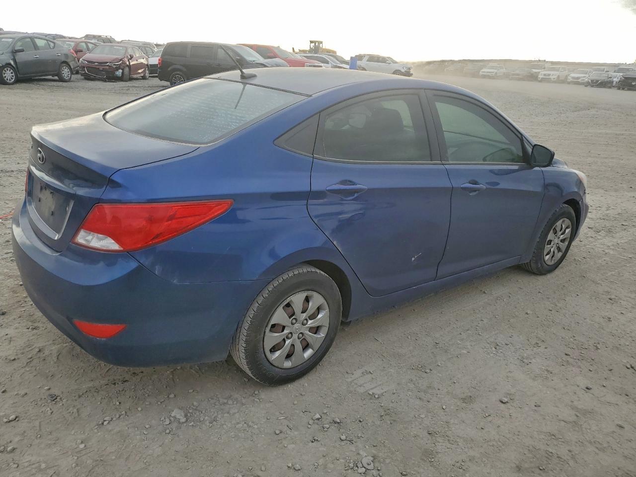2015 Hyundai Accent Gls - Фото 3