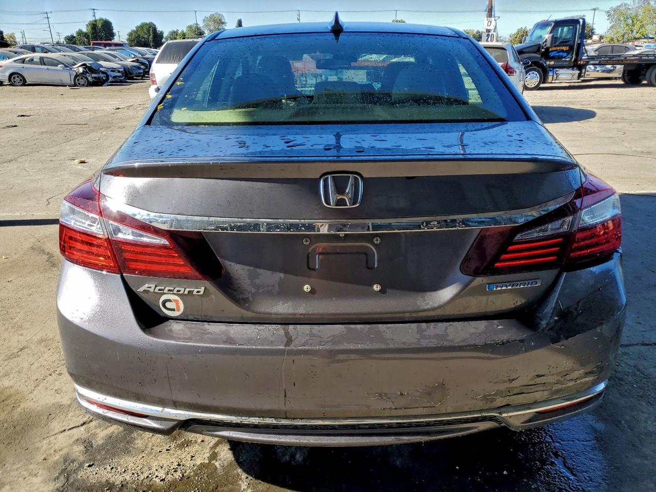 2017 Honda Accord Hybrid Exl - Image 6