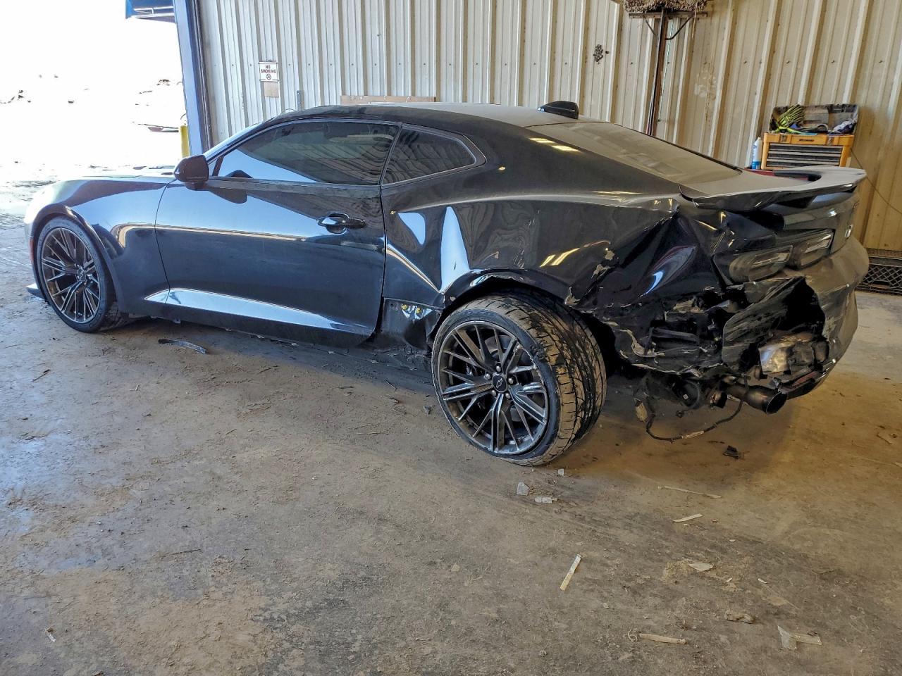 2020 Chevrolet Camaro Zl1 - Фото 2
