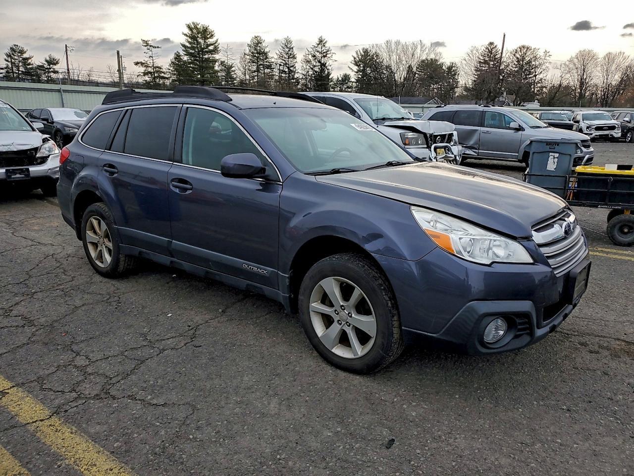 2013 Subaru Outback - Image 4