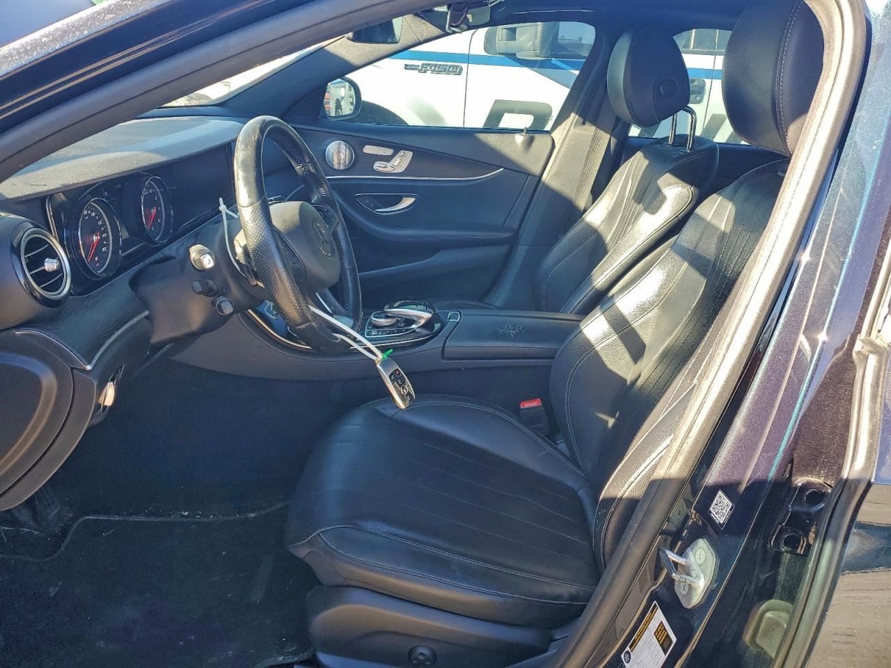 2017 Mercedes-Benz E 300 4Matic - Фото 7