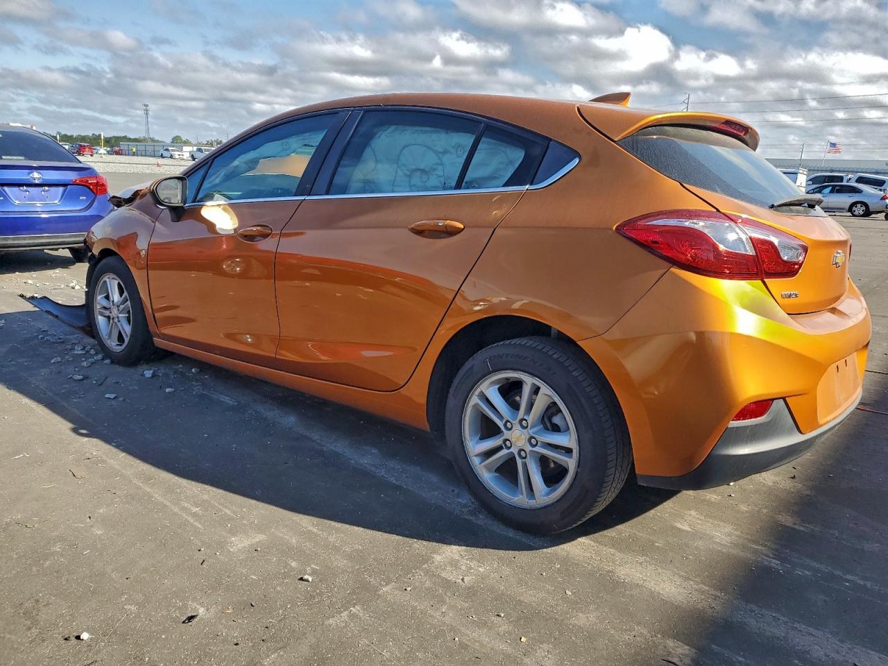 2017 Chevrolet Cruze Lt - Фото 2