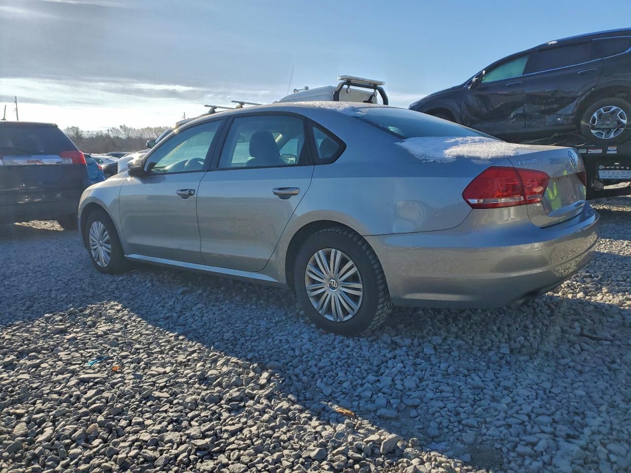 2014 Volkswagen Passat S - Image 2