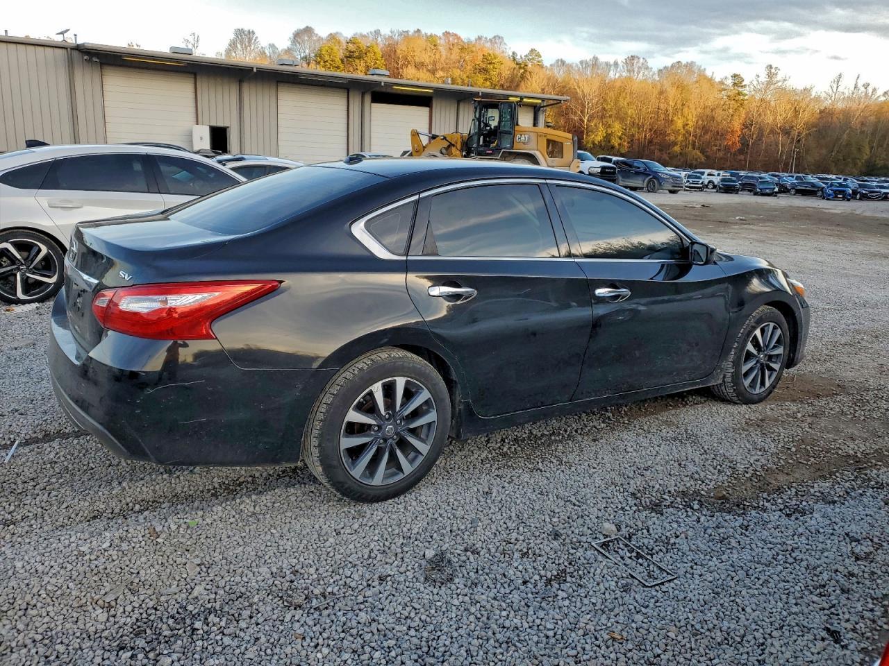 2017 Nissan Altima 2.5 - Image 3