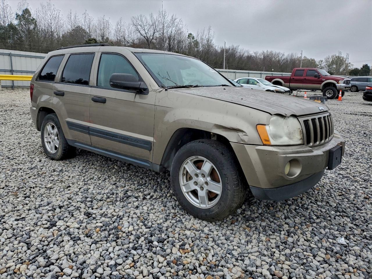 2005 Jeep Grand Cherokee Laredo - Image 4