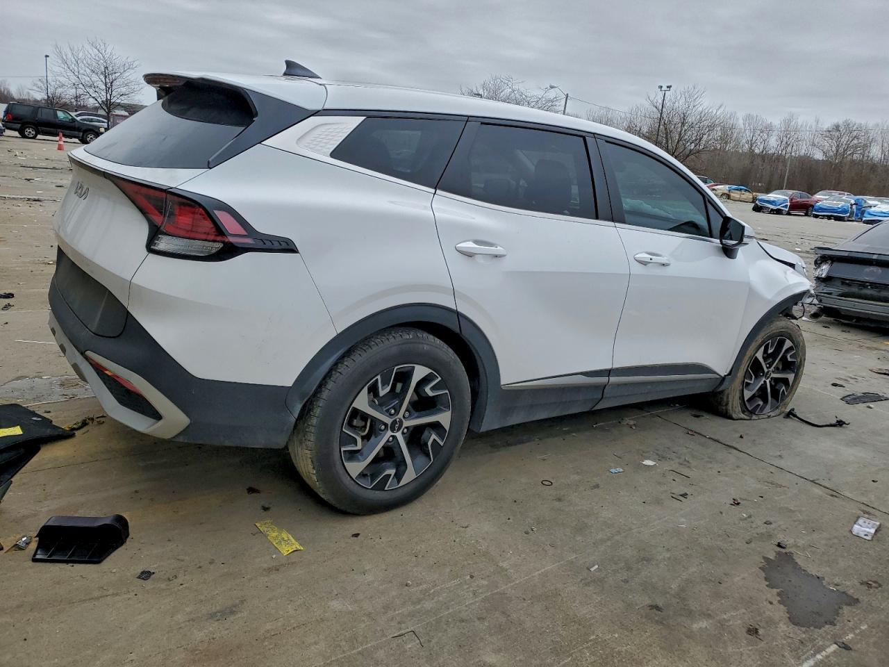 2024 Kia Sportage Ex - Image 3